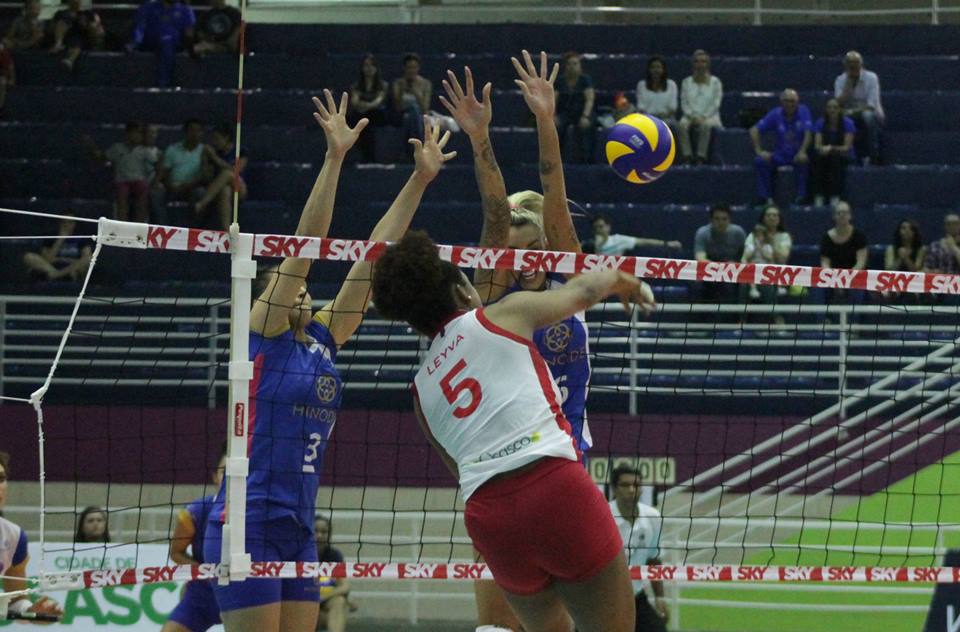 VÔLEI: No clássico da Superliga, Osasco vence Barueri no tie-break