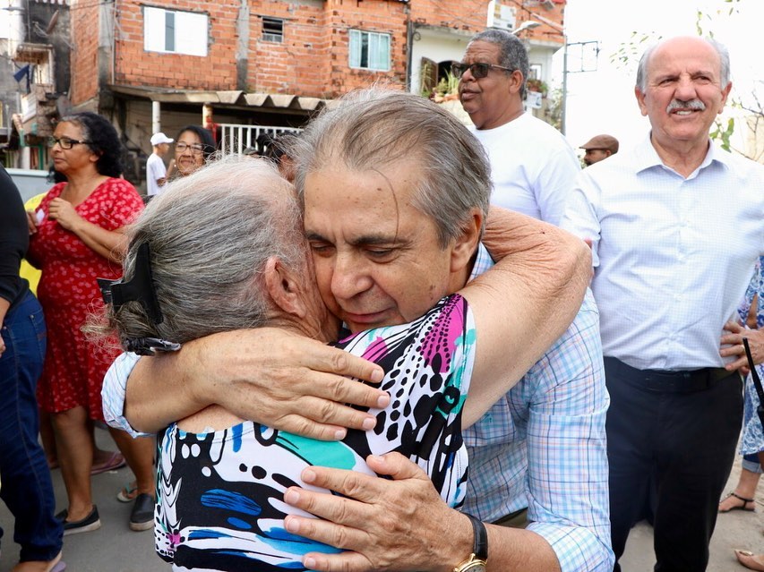 Campanha do Agasalho: Prefeito de Barueri participa diretamente da entrega das doações