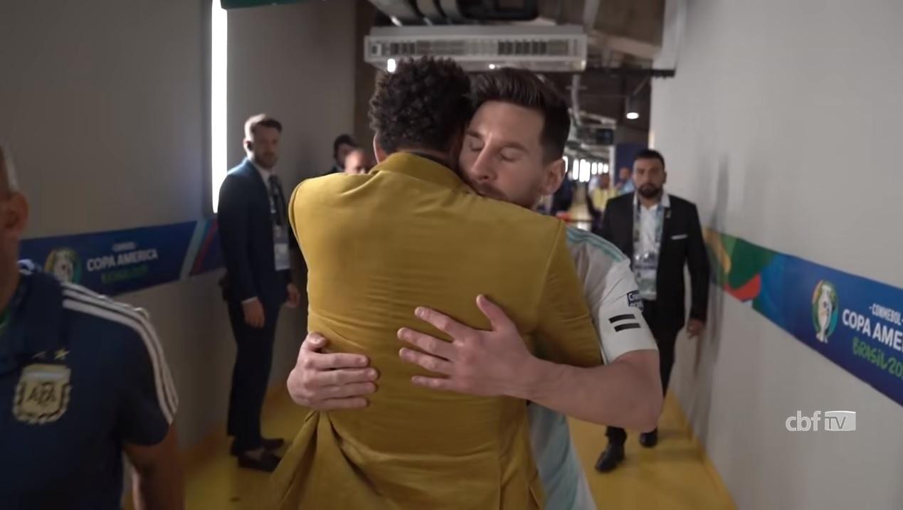 Brasil elimina Argentina: Vídeo mostra Neymar consolando Messi e a emoção dos brasileiros