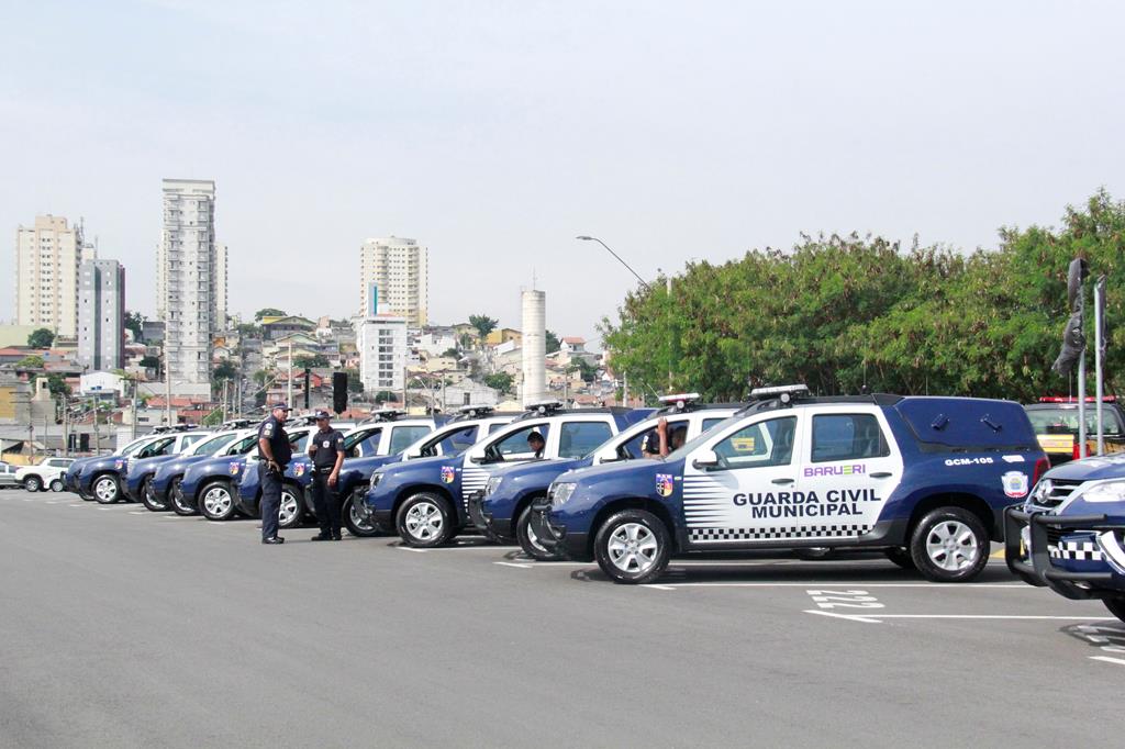 Segurança em Barueri: Rubens Furlan entrega 150 novas viaturas e novo Centro de Monitoramento