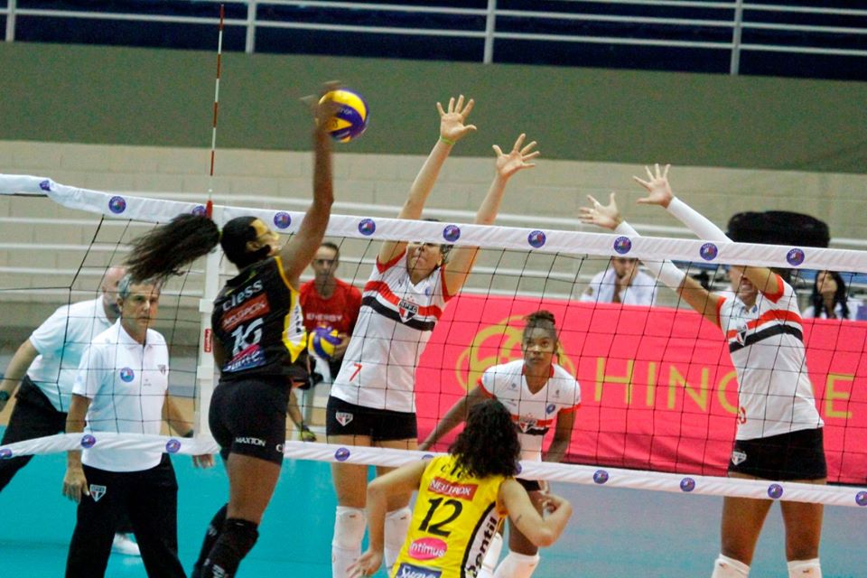 SUPERLIGA FEMININA DE VÔLEI: Praia Clube vence o São Paulo/Barueri no José Corrêa