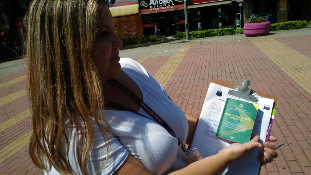 Barueri: Após denúncias da população, Fundação Procon SP fiscaliza comércio