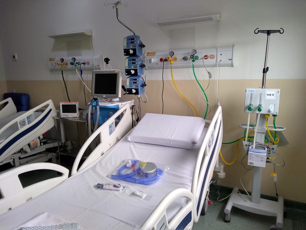 Raro em hospitais públicos, Cateter Nasal de Alto Fluxo salva vidas da Covid-19 no HMB