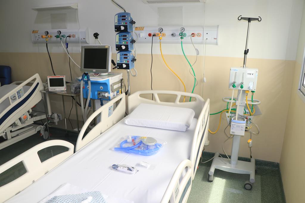Prefeitura entrega 105 novos leitos, mas alerta: só isolamento pode conter o colapso 