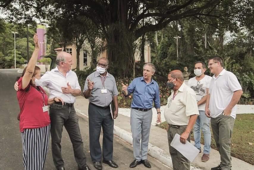 Parque da Maturidade de Barueri comemora o Natal com baile e show do grupo Demônios da Garoa