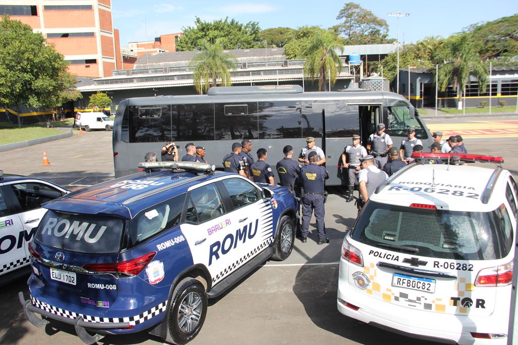 Barueri: Operação da Guarda Municipal com Polícia Rodoviária busca drogas e outros ilícitos