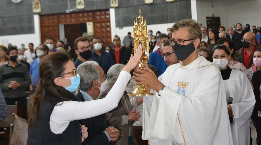 Osasco celebra dia de Santo Antônio com missas e procissão
