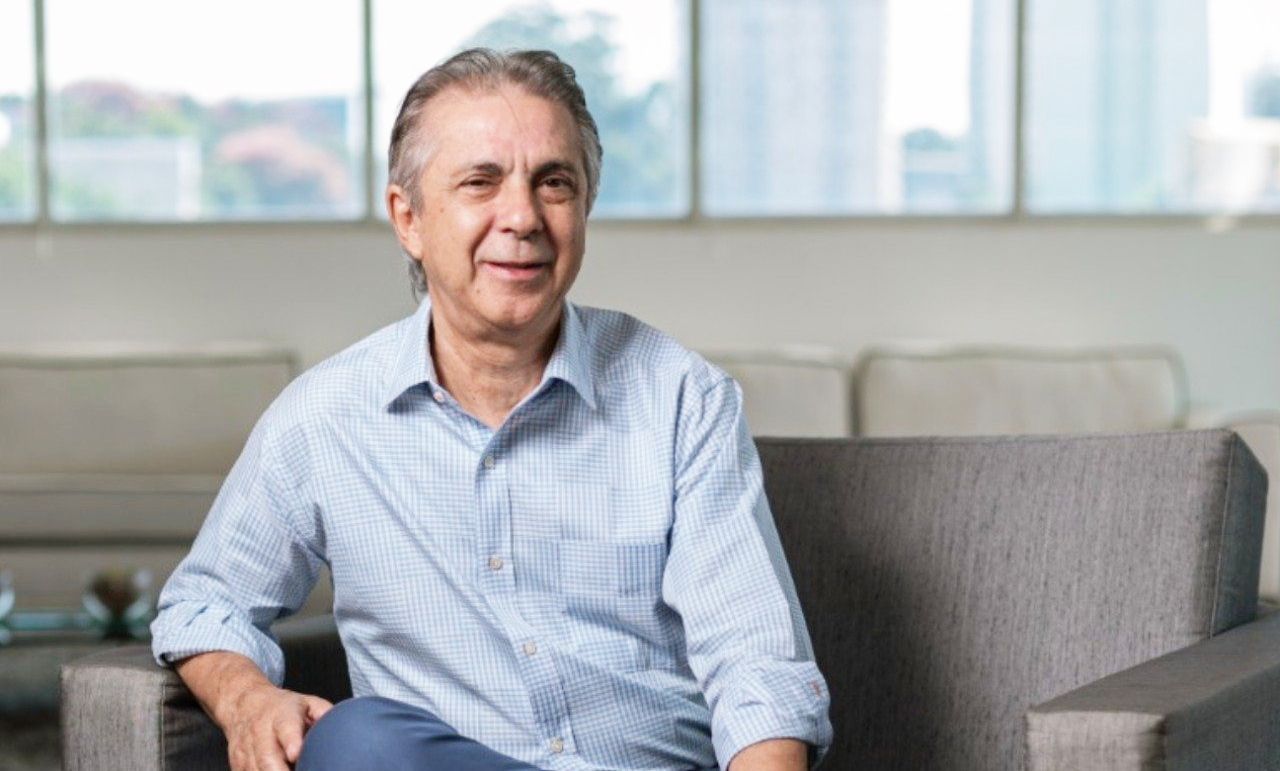 Prefeito de Barueri, Rubens Furlan recebe alta e segue recuperação em casa