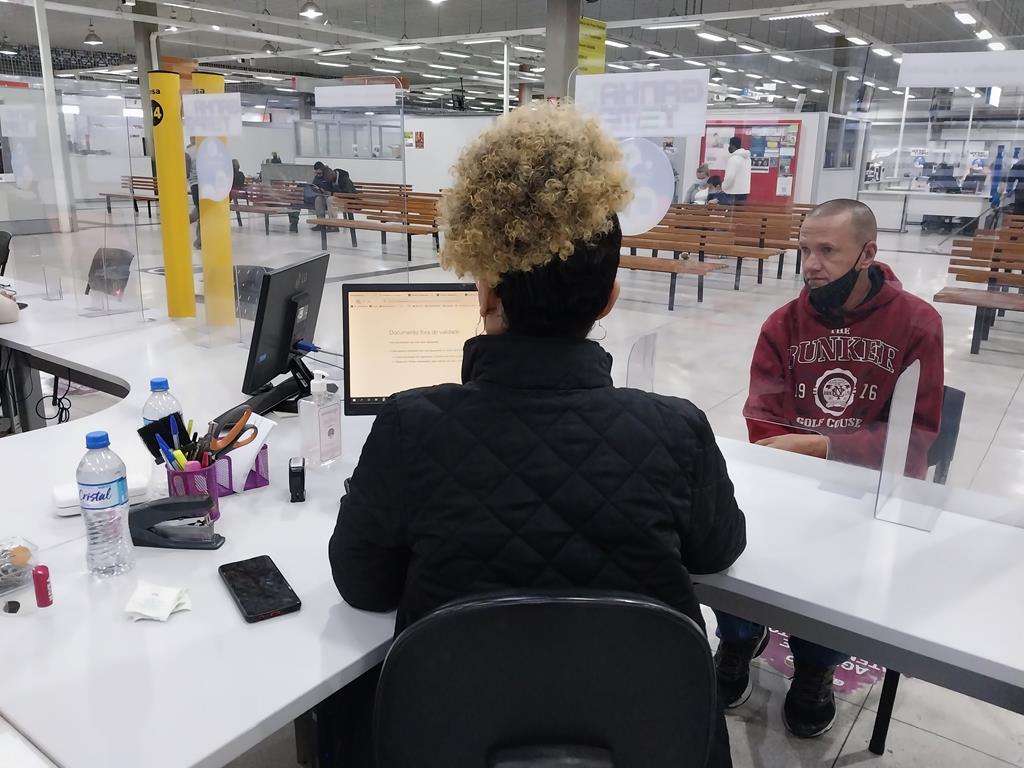 Casa do Trabalhador seleciona para 100 vagas de operador de atendimento