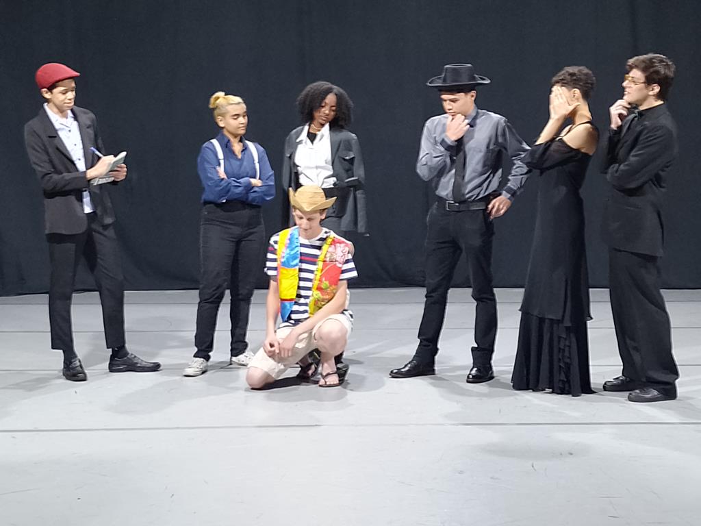 Barueri: Continuam abertas as inscrições para os cursos dos Núcleos de Música, Teatro e Dança