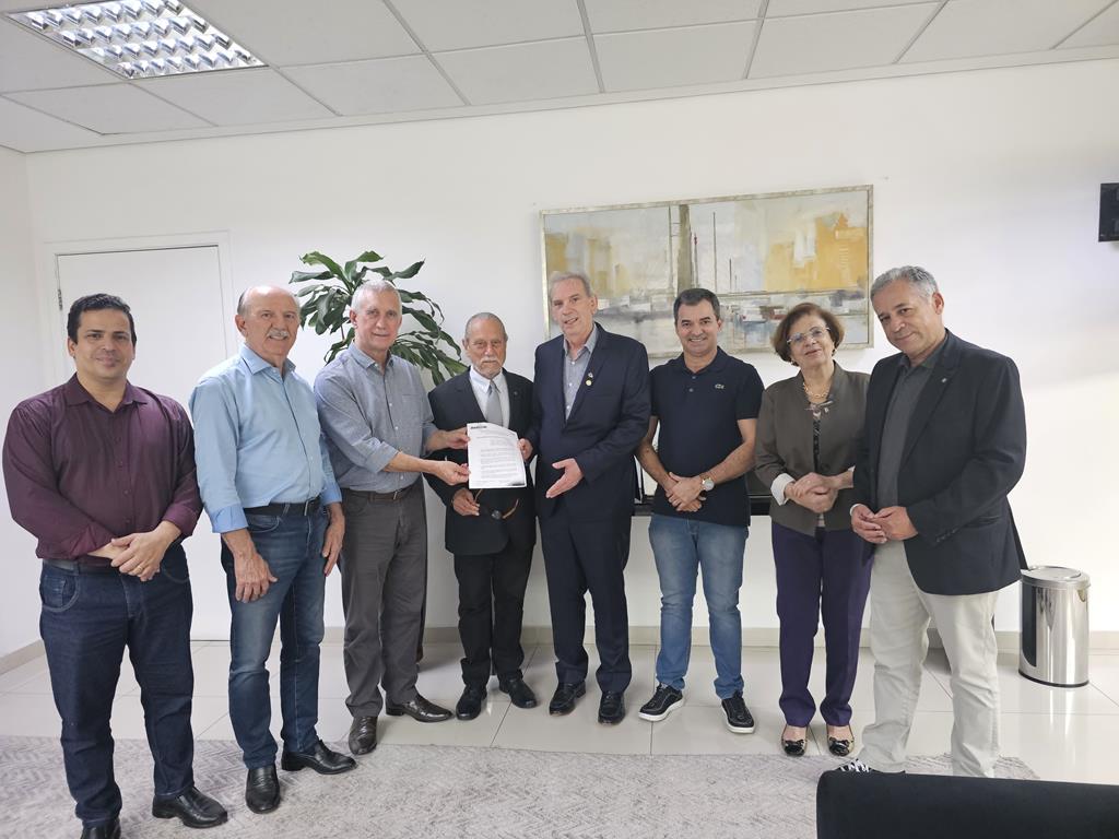 Barueri assina convênio para ampliar testes rápidos de hepatites B e C 