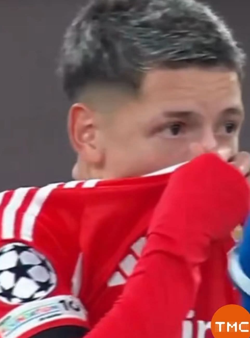 Vídeo: Argentino do Benfica acusado de praticar racismo contra Vinícius Júnior