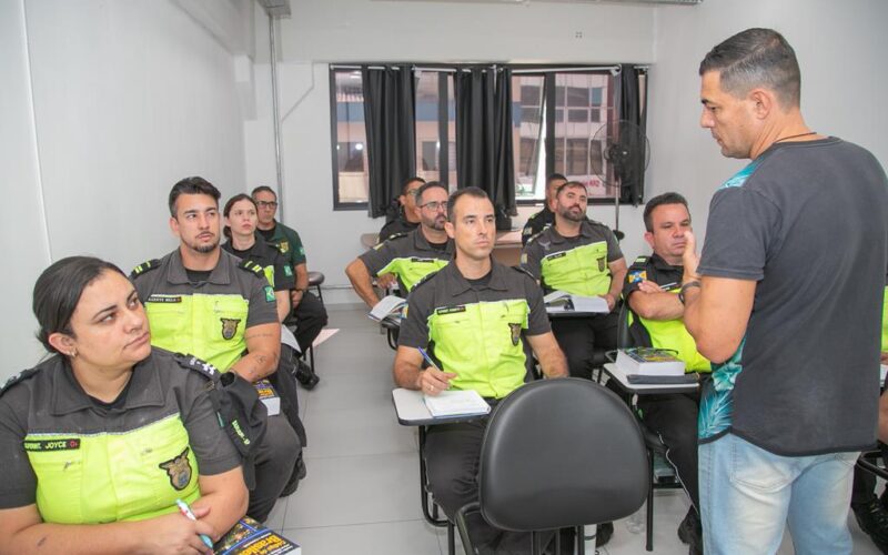 Barueri investe na valorização dos agentes de trânsito com nova etapa de qualificação