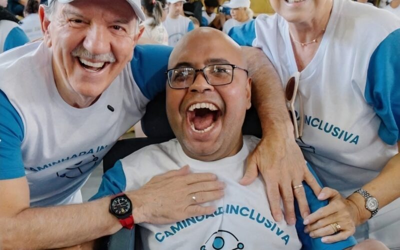Prefeito de Barueri Beto Piteri, participa de caminhada da inclusão na cidade