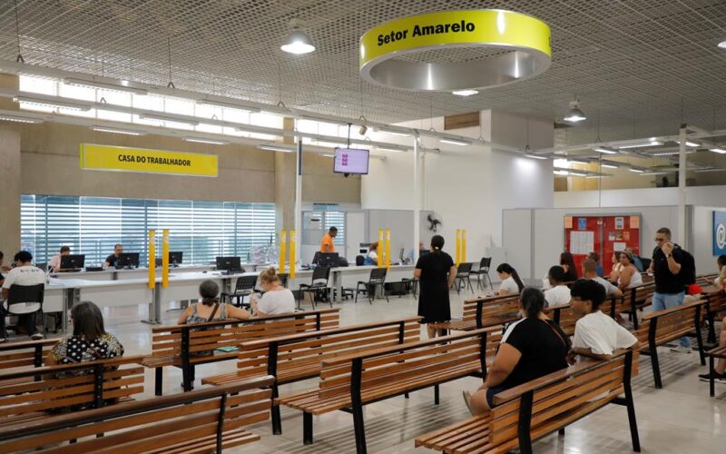 Barueri abre 16 novas vagas de emprego a partir do dia 19