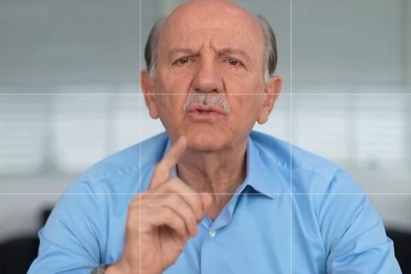 VÍDEO: Prefeito de Barueri, Beto Piteri anunciou um reajuste de 10% nos salários dos servidores