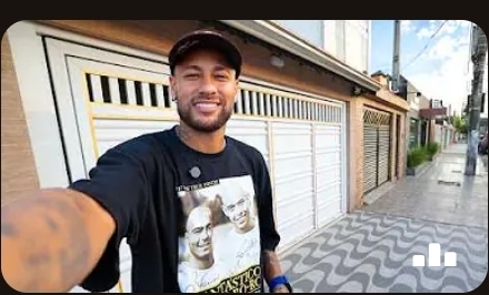 VÍDEO: Neymar mostra seus amigos de infância, a casa onde foi criado e o icônico “Instituto Neymar Jr.”