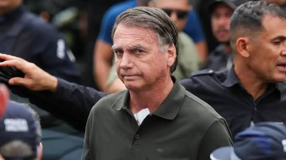 O que acontece com a pena do ex-presidente Jair Bolsonaro com Lei da Dosimetria que foi promulgada