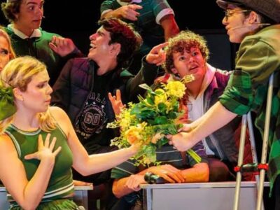 O programa “Hoje Tem Teatro” chega à Praça das Artes com o espetáculo “Thirteen – O Musical