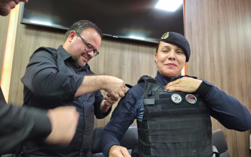 Pela primeira vez na história, uma mulher assume o comando da Guarda Civil de Cotia