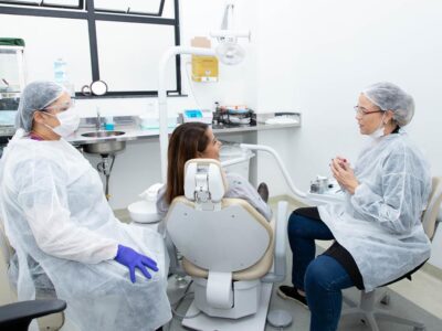 Julho Neon Barueri reforça a prevenção e o diagnóstico precoce do câncer de boca