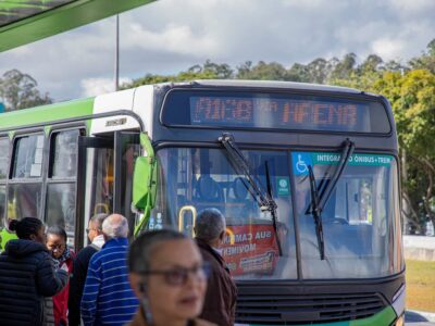 Nove linhas de ônibus reforçam o transporte público na Rua Campos Sales, em Barueri