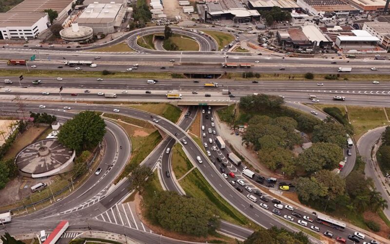 A partir de segunda (27), Trevo de Alphaville terá intervenções noturnas para obras estruturais