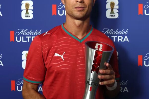 VÍDEO: Portugal vence Croácia de virada em jogo com 18 minutos de acréscimos e quatro gols anulados