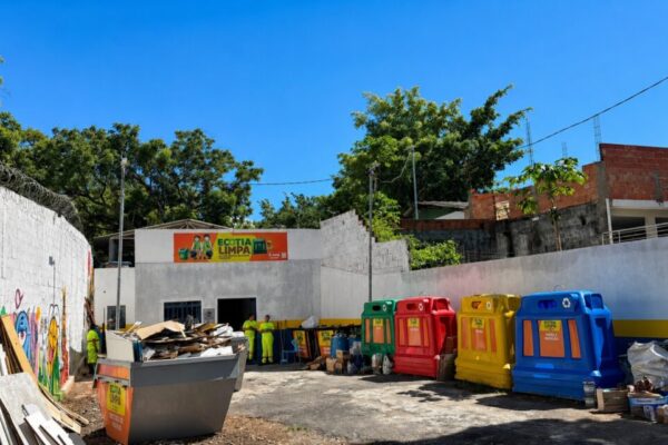Cada morador pode descartar até 50 kg de recicláveis por dia no EcoCotia Limpa