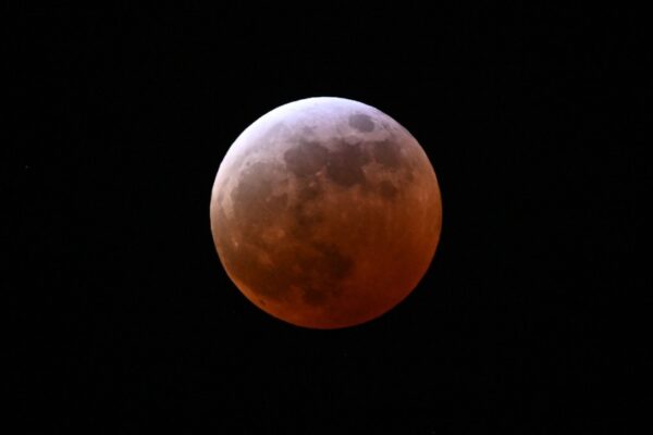 Eclipse lunar poderá ser visto de todo o Brasil no fim de agosto; saiba quando e como observar