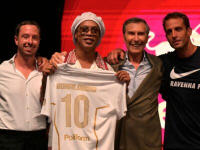 O que motivou Ronaldinho Gaúcho, aos 46 anos voltar ao futebol pelo Ravenna?