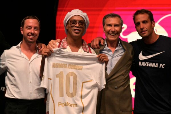 O que motivou Ronaldinho Gaúcho, aos 46 anos voltar ao futebol pelo Ravenna?