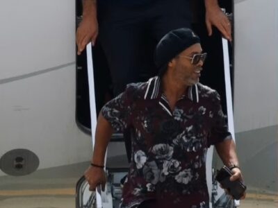 VÍDEO: Ronaldinho Gaúcho deixou a aposentadoria e vai voltar a jogar