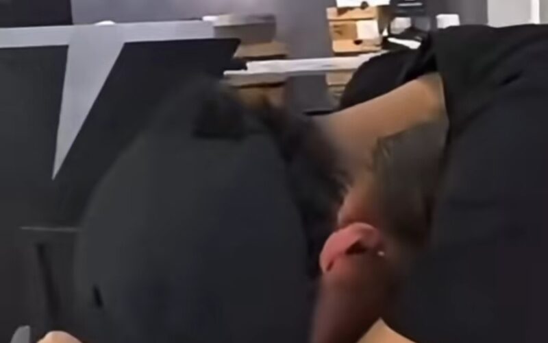 VÍDEO: Rapaz mostra loja furtada no centro de Barueri  e emociona a Web