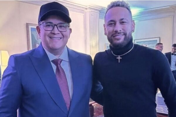 Neymar lamenta a morte do empresário Bruno Avelar que era amigo da família e parceiro de negócios