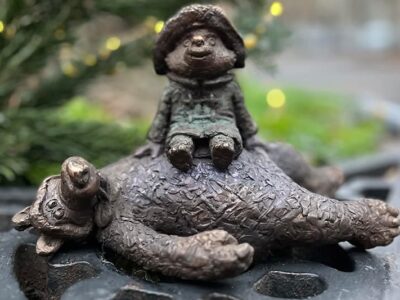 Dica de roteiro: Buscar as mini estátuas do artista Mihály Kolodko, em Budapeste, é super divertido