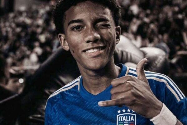 Robinho poderá  atuar pela seleção da Itália; técnico estaria observando o brasileiro
