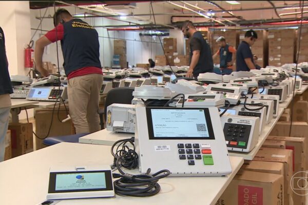 Eleições 2026: mais de 158 milhões de brasileiros podem ir às urnas neste domingo